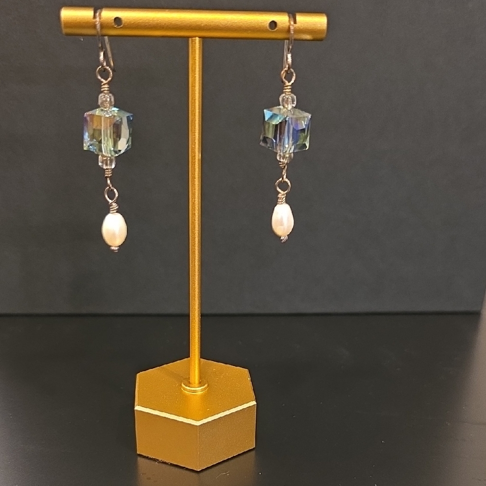 Elegant Sparkly Crystal and Pearl Drop Earrings